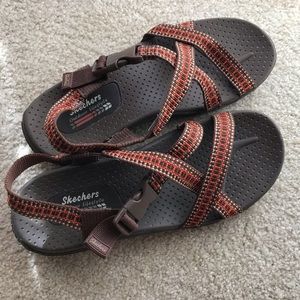 Women’s SZ 8 Sketchers Sandals
